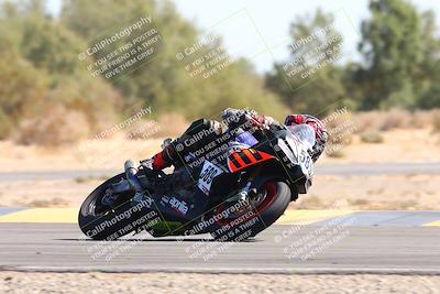 media/Oct-20-2024-CVMA (Sun) [[d4a3dff211]]/Race 9-Formulw LW Twins SHOOTOUT/